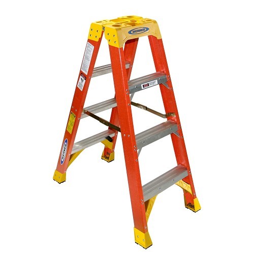 WERNER® T6204 Step Ladder, 4 ft Ladder Height, 300 lb Load, Fiberglass