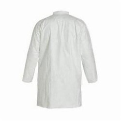 DuPont™ SafeSPEC™ TY212SWH4X0030VP Disposable Lab Coat With Laydown Collar, 4XL, White, Tyvek® 400 Fabric, 47-1/4 in L, Front Snap Closure, 2 Pockets, ASTM D1777, ASTM D3776, ASTM D774, ASTM D5733, ASTM D5034, ASTM D257, 16 CFR 1610 Class 1, AATCC 127