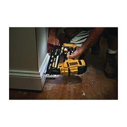 DeWALT® 20V MAX* DCN660D1 Brushless Cordless Finish Nailer Kit, 1-1/4 to 2-1/2 in Fastener, 110 Nails Magazine, 11.7 in OAL, Battery