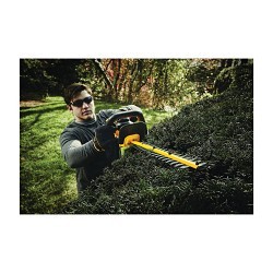 DeWALT® 20V MAX* MATRIX™ DCHT820P1 Hedge Trimmer Kit, 3/4 in Cutting, Hooked Tooth/Double Sided Blade, 20 V, Lithium-Ion Battery, Plastic Housing